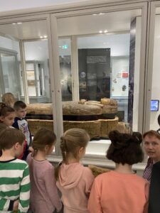 90ED9D16-540F-48FE-9598-B116829B145E